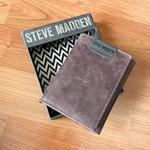 NIB Steve Madden Leather Trifold Wallet